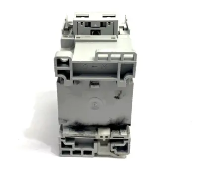 USED ALLEN BRADLEY 700-CF310EJ