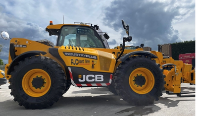 USED 2015 JCB 560-80