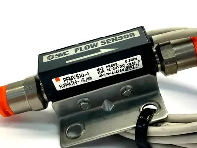 USED SMC FLOW SWITCH SENSOR, 1 TO 5V ANALOG OUTPUT, 500KPA PROOF PRESSURE