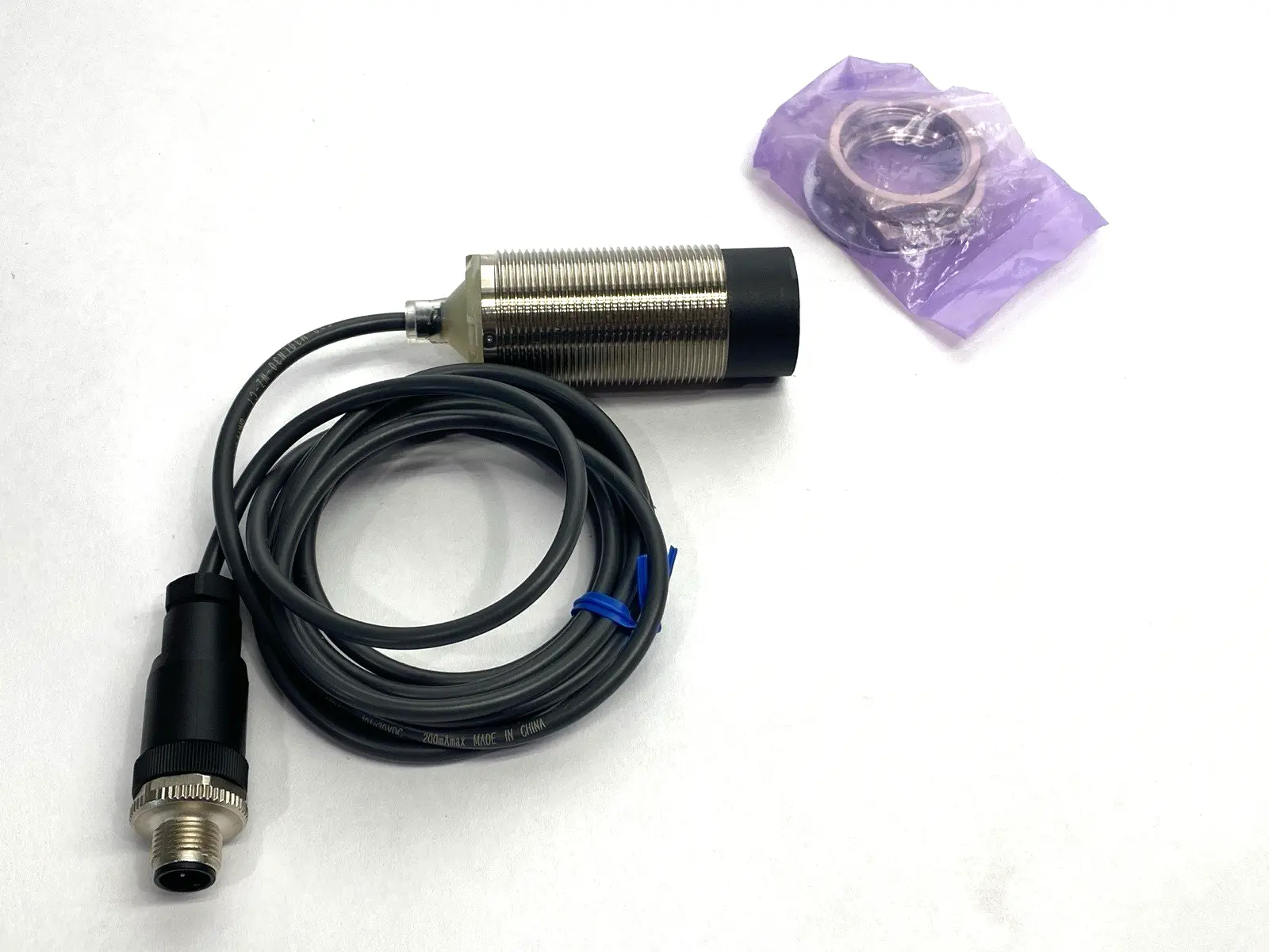 USED OMRON E2B-M30LN30-WZ-C1