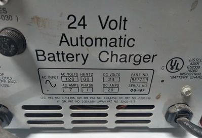 Minuteman 24V Automatic Battery Charger 20A 120V AC Input Industrial Unit