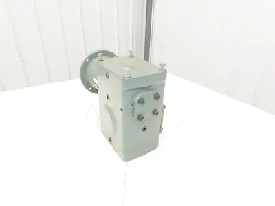 Hytrol 5AC 20-1 RH Conveyor Gearbox 20:1 Reducer 88rpm 2Hp 145TC Right Hand