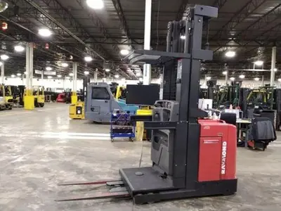 USED 2018 RAYMOND 560-OPC30TT