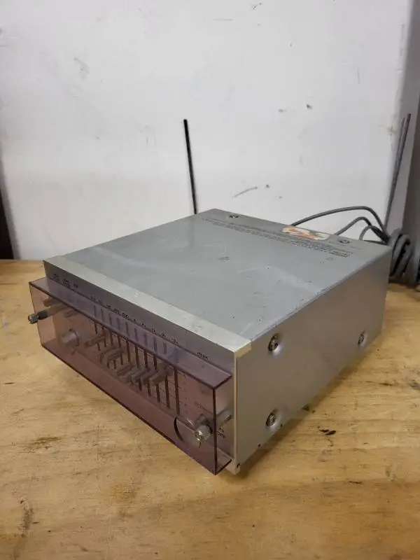 TOA 900 Series Graphic Equalizer EQ-910A