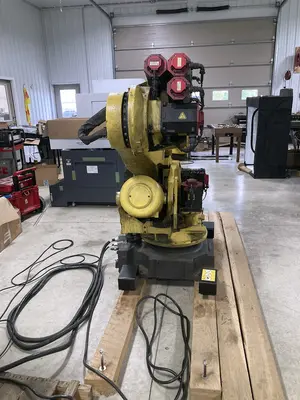 Used 2009 FANUC R2000IB/210F Robots Illinois US | Machinery Marketing International #378898