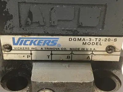 USED VICKERS DG4V-3-2A-M-U-HL7-60
