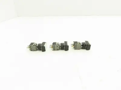 Fuji Electric Illuminated Pushbutton Switch White Momentary 15mm 250V Lot of 3