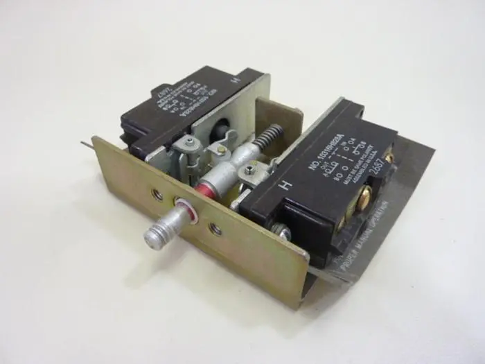 Used CUTLER HAMMER 10316H828A Relays & Switches Michigan US | Ideal Machinery #588539