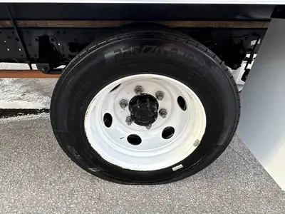 Used 2023 ISUZU NPR HD Box trucks Florida US | Truck and Van Outlet #1509234