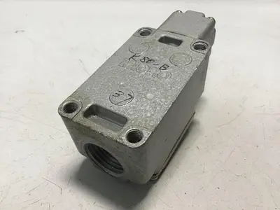 USED YAMATAKE 1LS212-J
