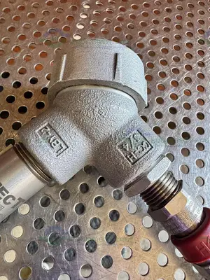 Used DWYER FLOTECHT V6EPS-S-D-1-S FLOW SWITCH W/ CROUSE MINDS LBY25 SA ELBOW Test Equipment - Other California US | Equipment Lab #1427414