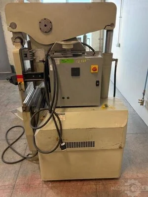 USED 1997 ACCURPRESS 710010
