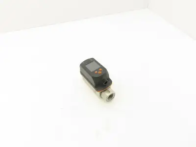IFM SV5610 Vortex Flowmeter w/Display 18-30VDC 32-634GPH/.55-10.55GPM 1/2"FNPT