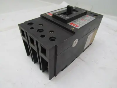 ABB UXAB 727131 R 103 3 Pole 20A Circuit Breaker 480VAC 500VDC