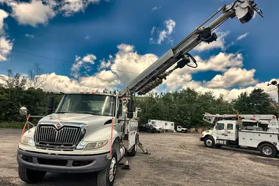 Used 2011 INTERNATIONAL 4400 DIGGER DERRICK Bucket (boom) trucks Pennsylvania US | Proxy Equipment #1378341