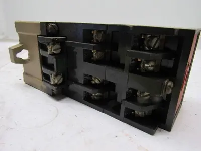 A-B Allen Bradley 700-PK800A2 Control Relay 230-240V Coil 56/60 Hz