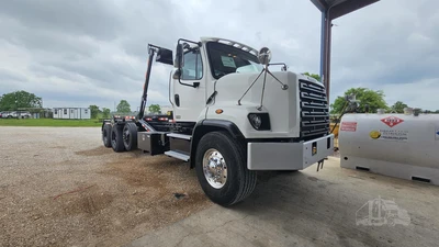 Used 2019 FREIGHTLINER 108SD Hooklifts & Roll-Offs Texas US | Roll Off Truck World #1491807