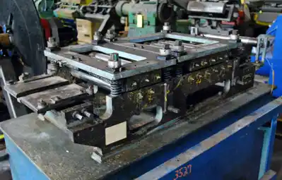 12″ ARDCOR 16-Roll Stock Straightener