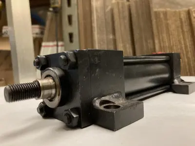 Used HYDRO LINE LR5A-1.5X3-N-0.63-2-N-N-N-1-1 Hydraulic Cylinders Ohio US | Surplus Asset Holdings #1246177