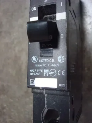 Square D EDB14020 Circuit Breaker 20 Amps 277VAC Used