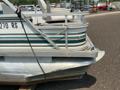 1998 Manitou Unknown 20' Pontoon Boat