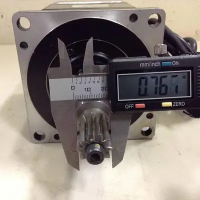 USED YASKAWA SGMP-08AWYR11