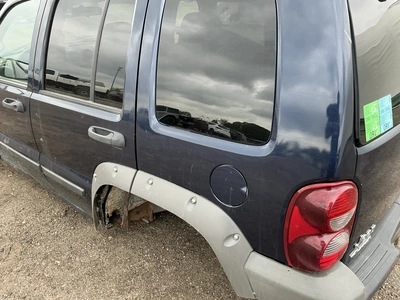 USED 2005 JEEP LIBERTY