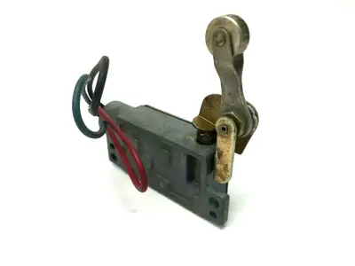 USED HONEYWELL LIMIT SWITCH ENCLOSED