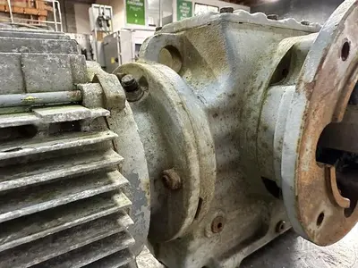 USED SEW-EURODRIVE SAF67DT90S4