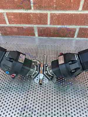 USED LOT OF 2 - ITT PURE FLO 9920 DIAPHRAGM VALVE 90 PSI W/ 3- WAY 3/4" SANITARY FITTINGS