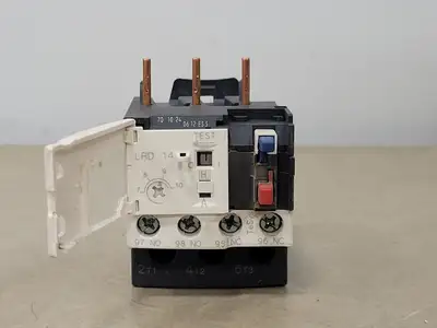 USED SCHNEIDER ELECTRIC LRD 14