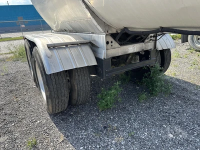 Used 2004 POLAR _UNKNOWN_ Tanker Trailers Indiana US | Lakeshore Equipment Sales #1546607