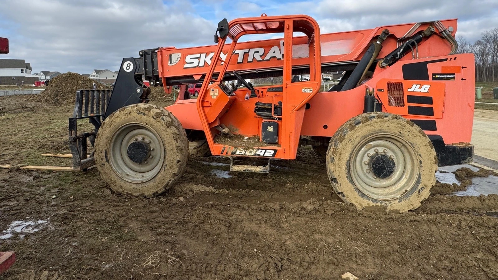 USED 2019 Sky Trak 8042