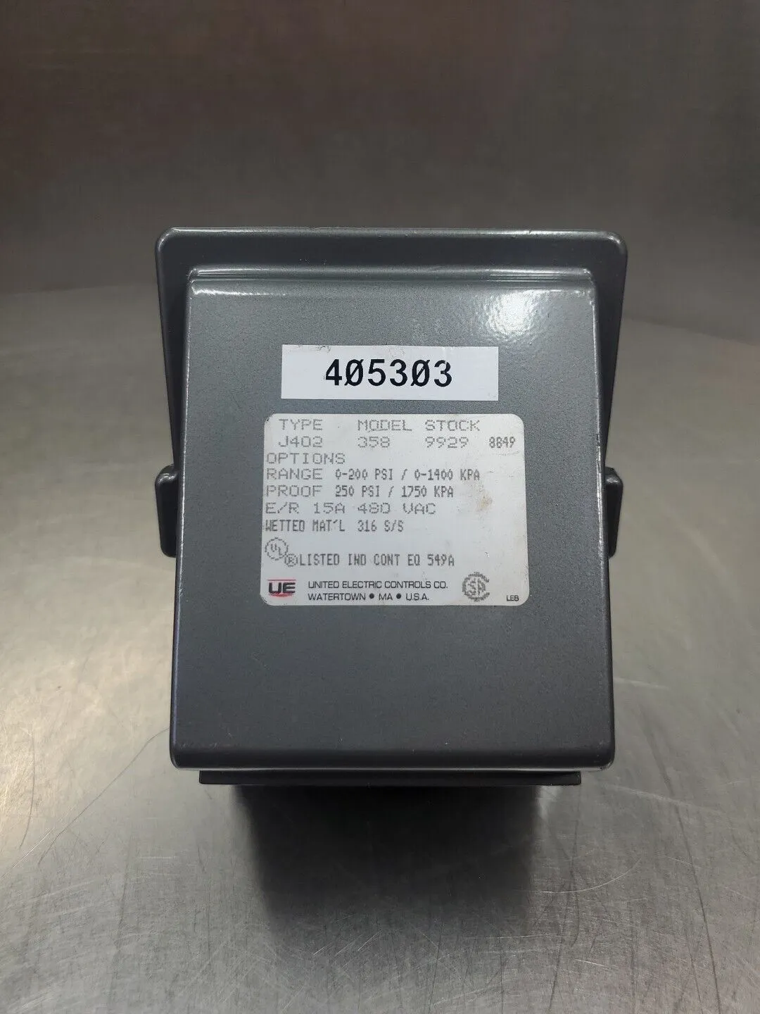 United Electric Controls J402 Model 358 Pressure Switch, 0-200psi. 6E-18