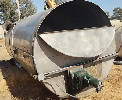 Tank, 4,500 Gallon, Stainless Steel, Agitated, 7’6” x 14' #S745312