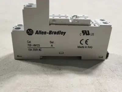 NEW ALLEN-BRADLEY 700-HN123
