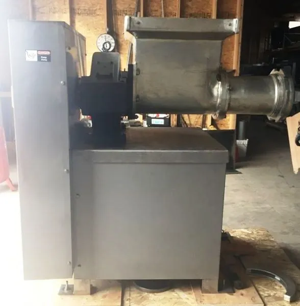 Used WEILER 1167 Grinders / Shredders - Food Iowa US | M&M Equipment Corp. #746930
