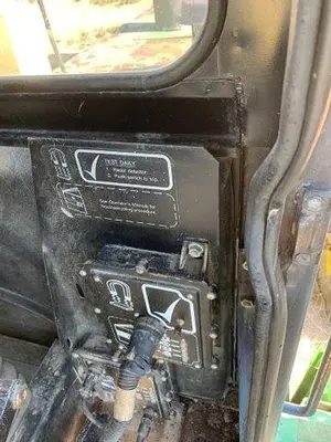 USED 1991 JOHN DEERE 5830