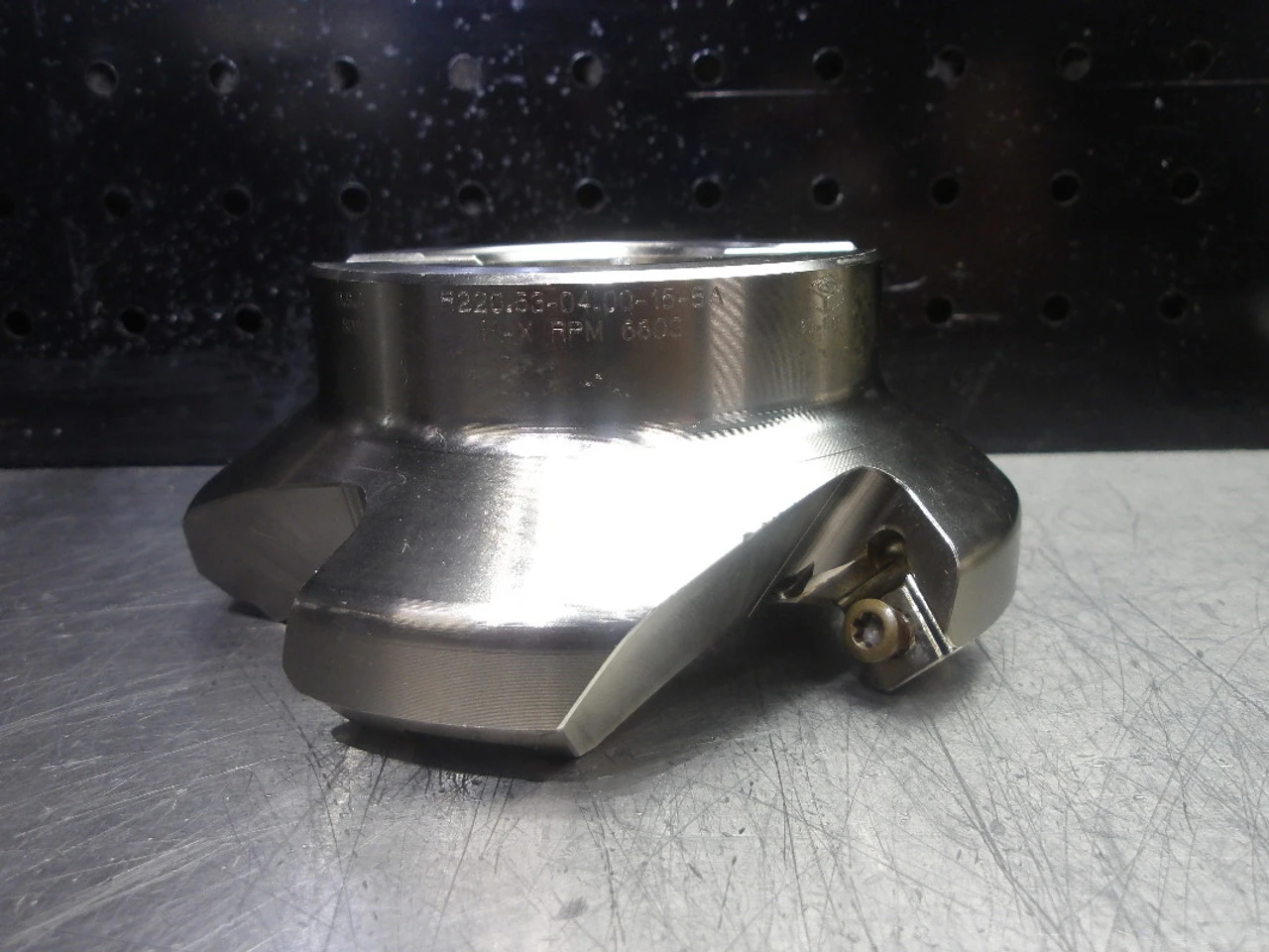 SECO 4" Coolant Thru Indexable Facemill 1.5" Arbor R220.53-04.00-15-5A (LOC2699A)