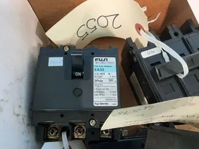 Used MITSUBISHI , FUJI ELECTRIC _UNKNOWN_ Circuit Breakers Ohio US | HGR 24 #1316516