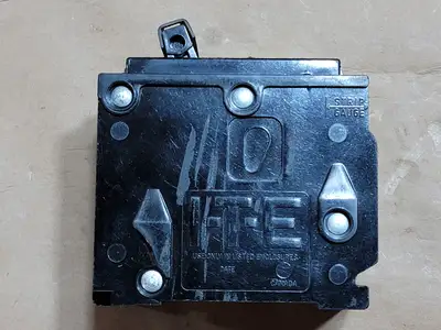 15 Amp 2 Pole 120/240 Volts Circuit Breaker