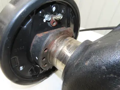 Hyster E30XM Forklift Dual-Wheel Front Drive Axle Assembly 5-Lug