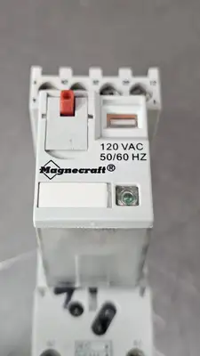 Automation Direct 782XDX2M4L-120A Relay with 70-782EL14-1 base loc4B34