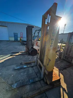Used _UNKNOWN_ _UNKNOWN_ Pallet Stackers Ohio US | Myron Bowling Auctioneers Inc #1518701