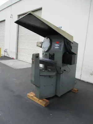 16" Jones and Lampson, optical comparator, surface & profile illumination