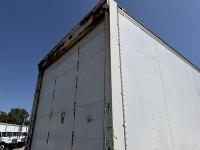 Used 2005 INTERNATIONAL 4300 SBA4X2 Box trucks Indiana US | Miedema Asset Management Group #1414578