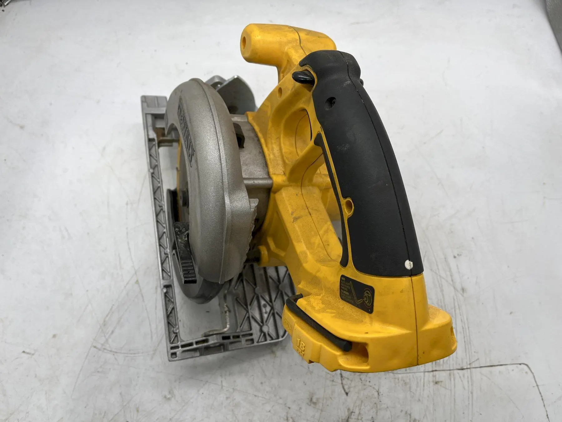 USED DEWALT DC390