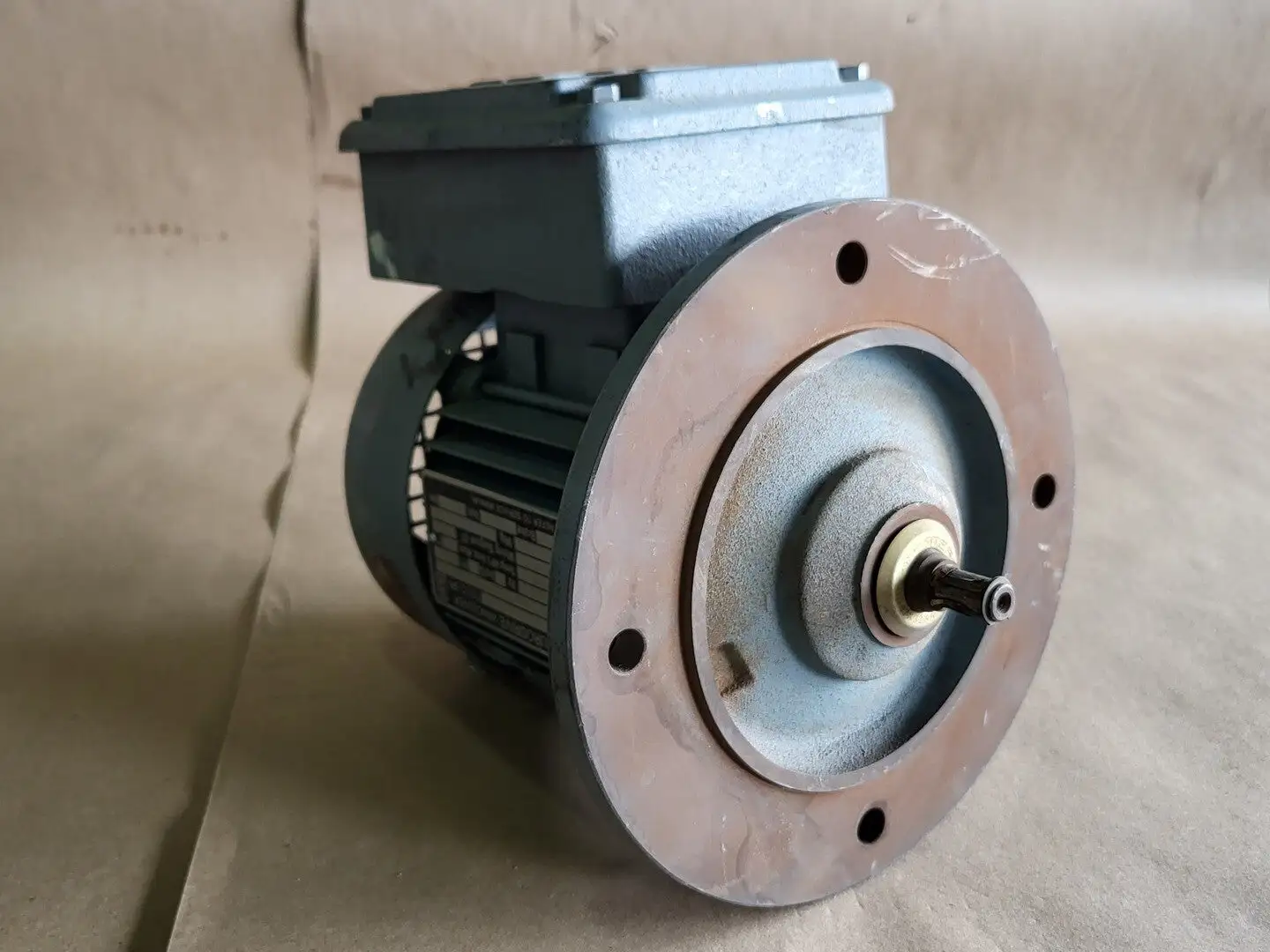USED SEW-EURODRIVE (FA70A)DFT71D4