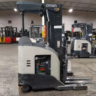 USED 2019 CROWN RR5725-45