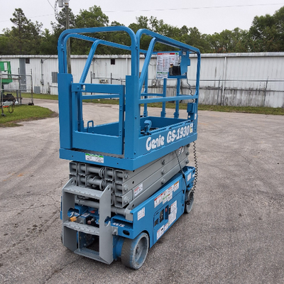 USED 2017 Genie GS-1930